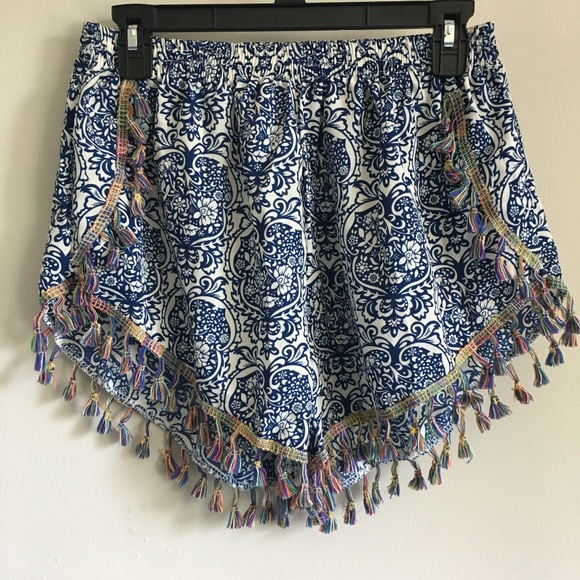 Forever 21 Pants - Tasseled Shorts Blue White XL Printed Textile